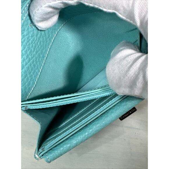 Tiffany & Co Pochette Wristlet Wallet Crossbody With Chain Tiffany Blue - Picture 6 of 16